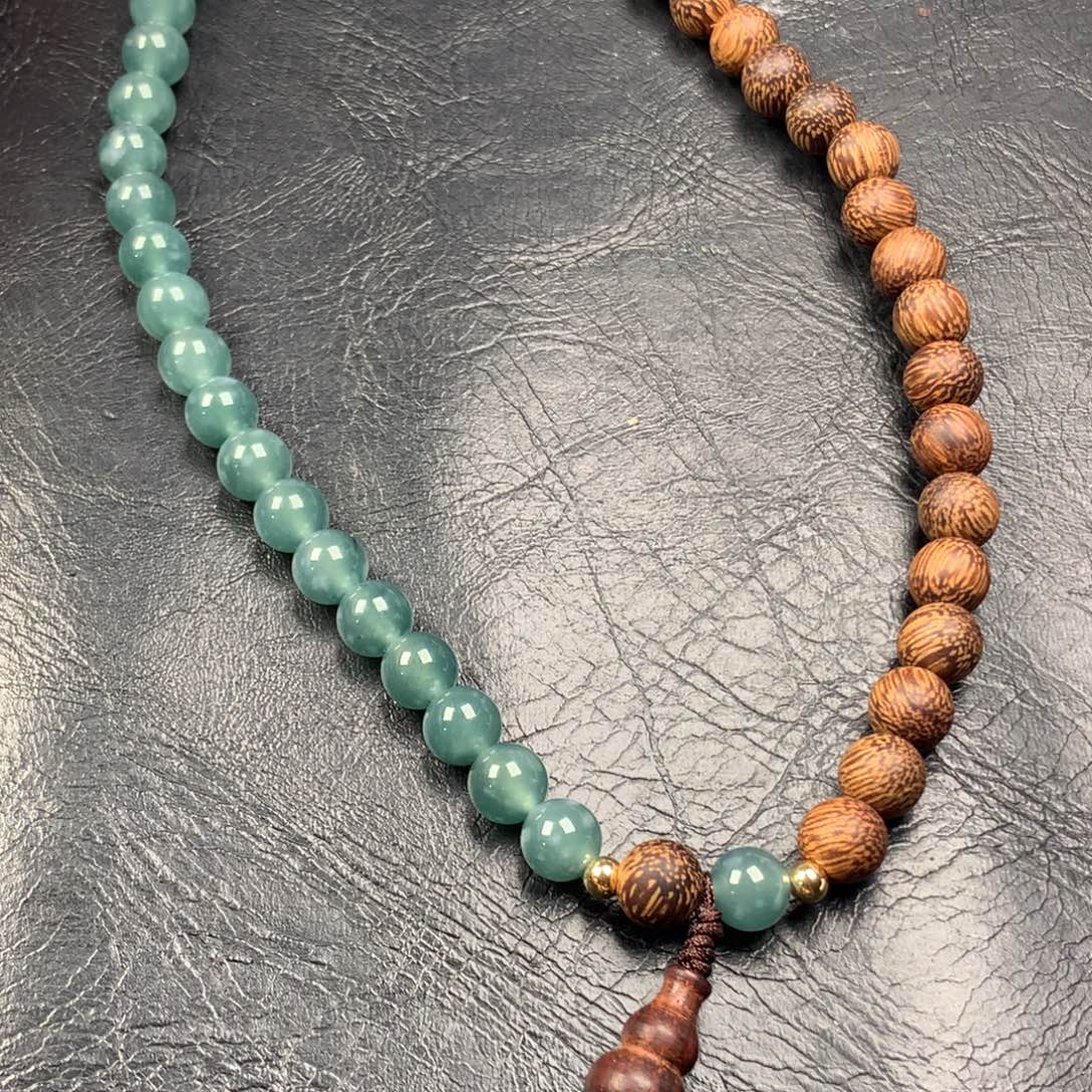 翡翠未镶嵌颈饰手串