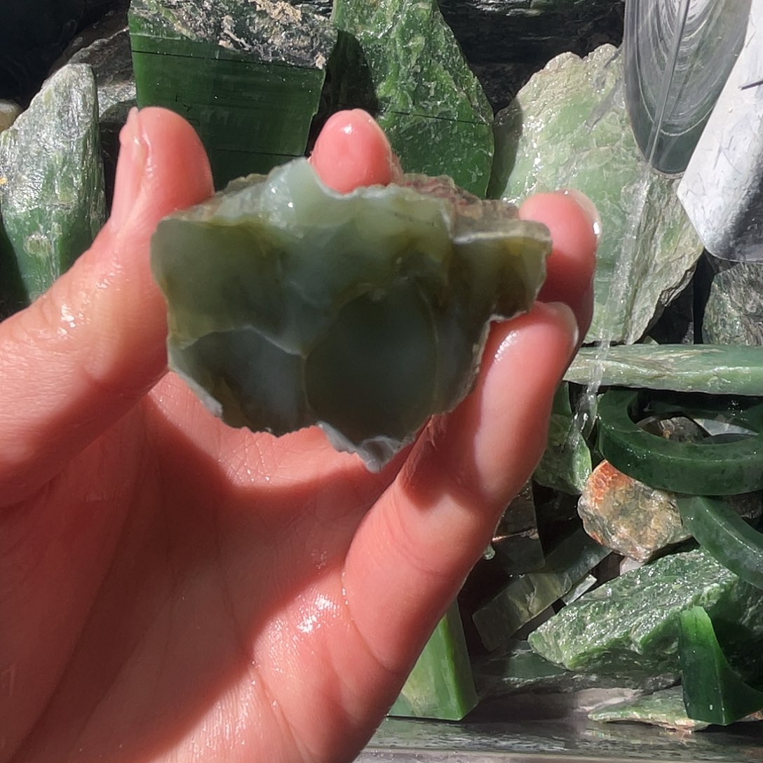 呦***爷和田玉（碧玉）未镶嵌珠宝半成品