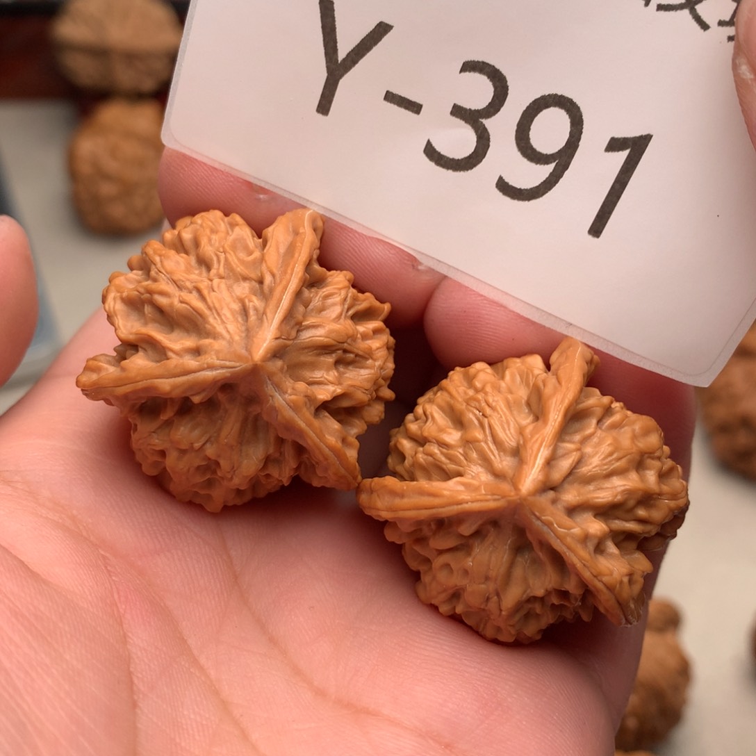 文玩核桃把件33正奔…….