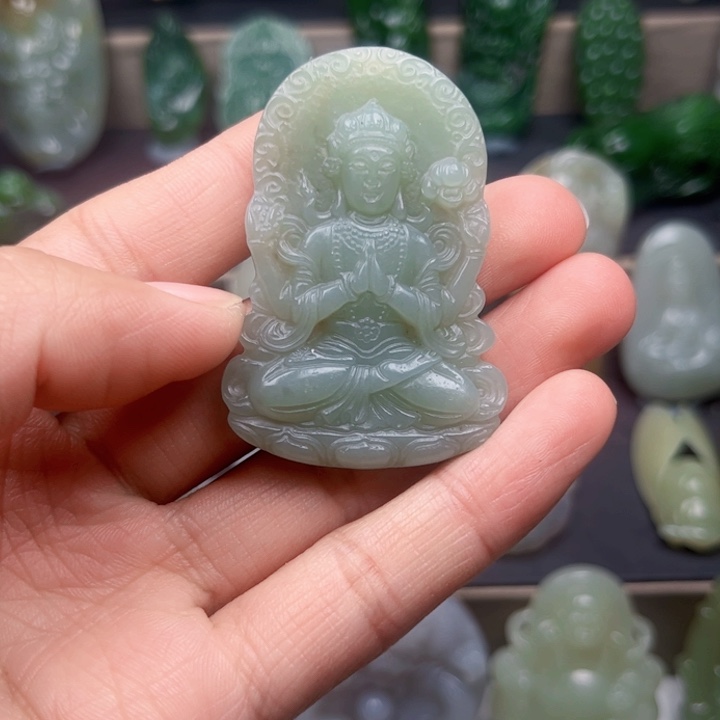 和田玉颈饰未镶嵌木*