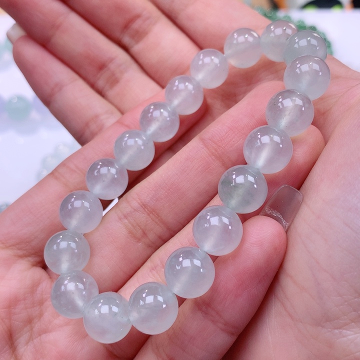 翡翠手链未镶嵌翡翠