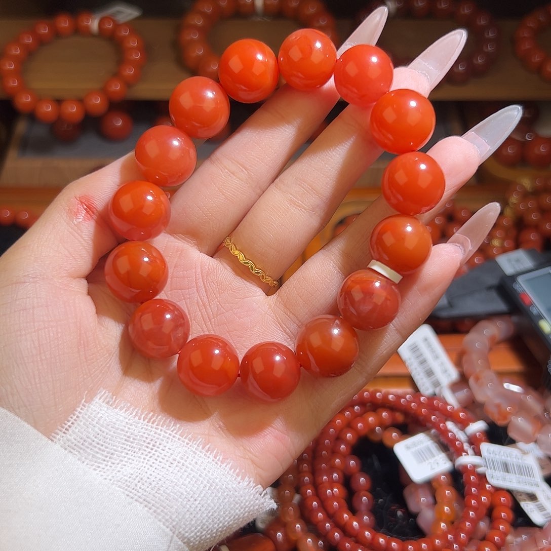 南红玛瑙手串未镶嵌14mm樱桃红