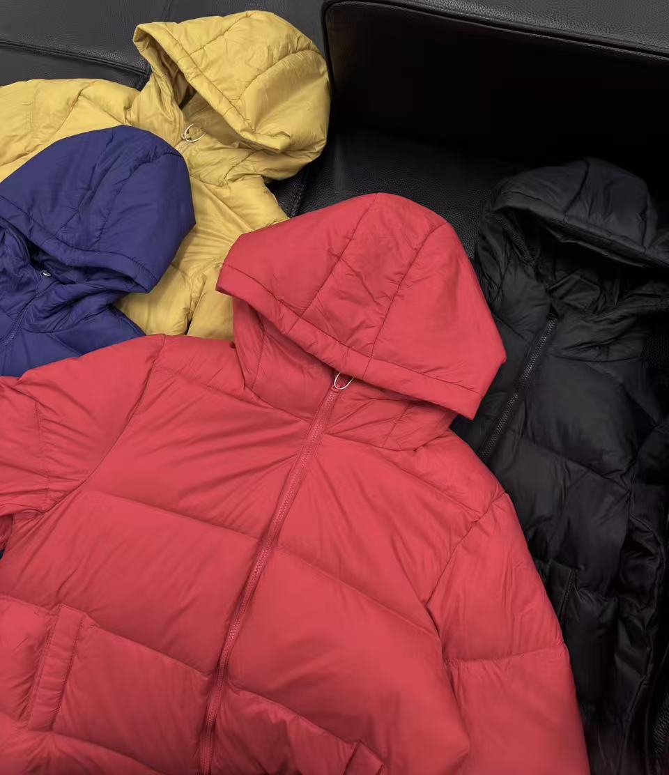 韩  2025【Y】11月27日 男童女童时尚红色连帽羽绒服0560-