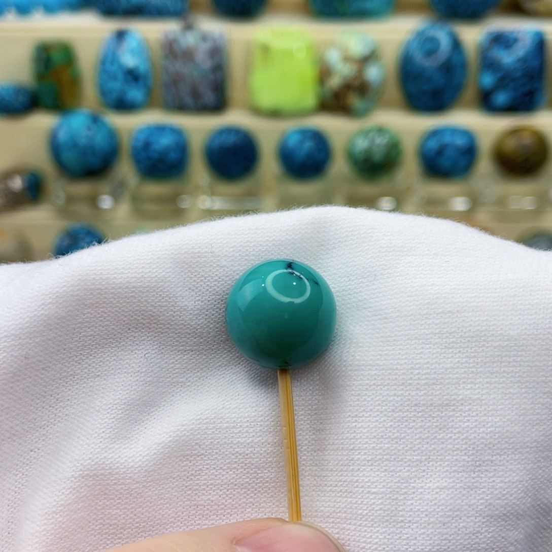 未镶嵌绿松石颈饰