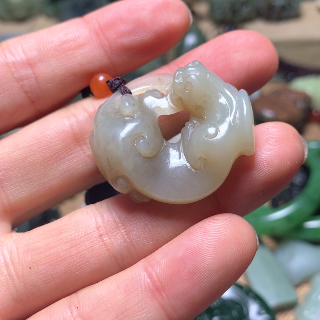 和田玉颈饰未镶嵌