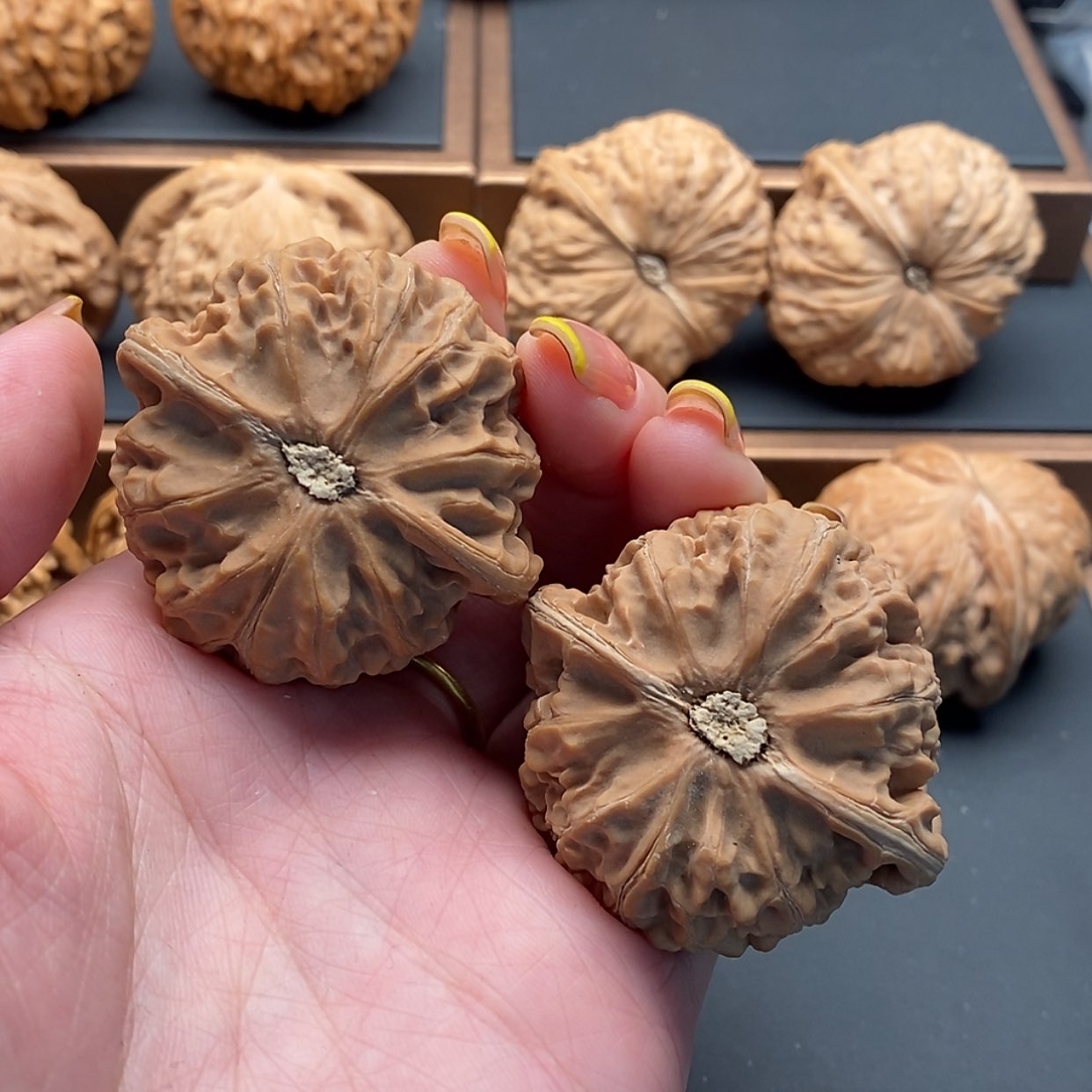 【闪购商品】文玩核桃把件北*宫灯44