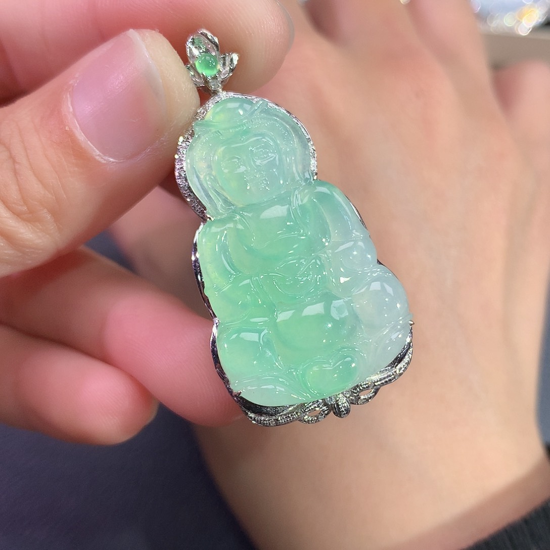 翡翠吊坠(赠链)18K金镶嵌