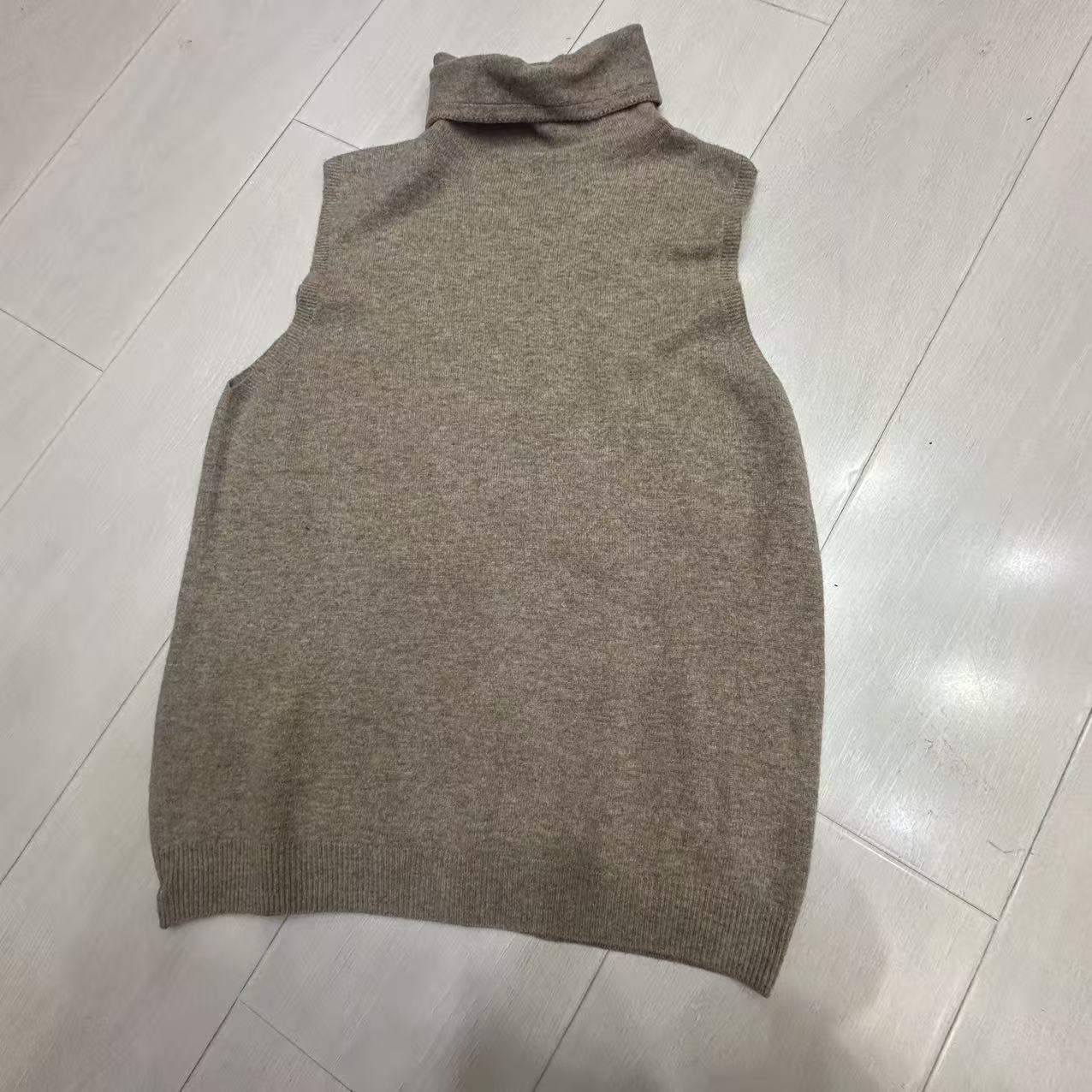 宽松100%绵羊毛针织马甲上衣7331