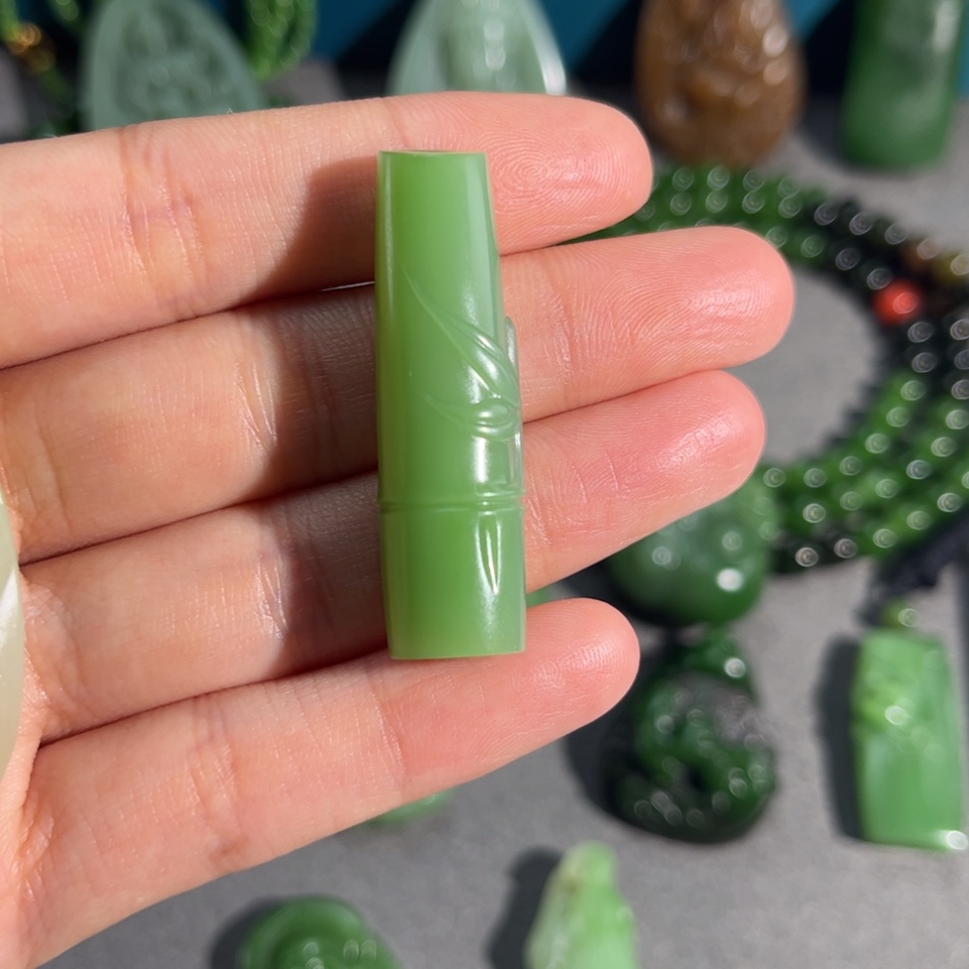 和田玉挂件未镶嵌感**生粉青竹节定制