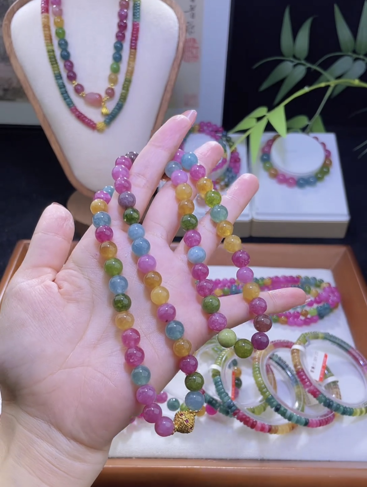 天然碧玺三圈手串8mm