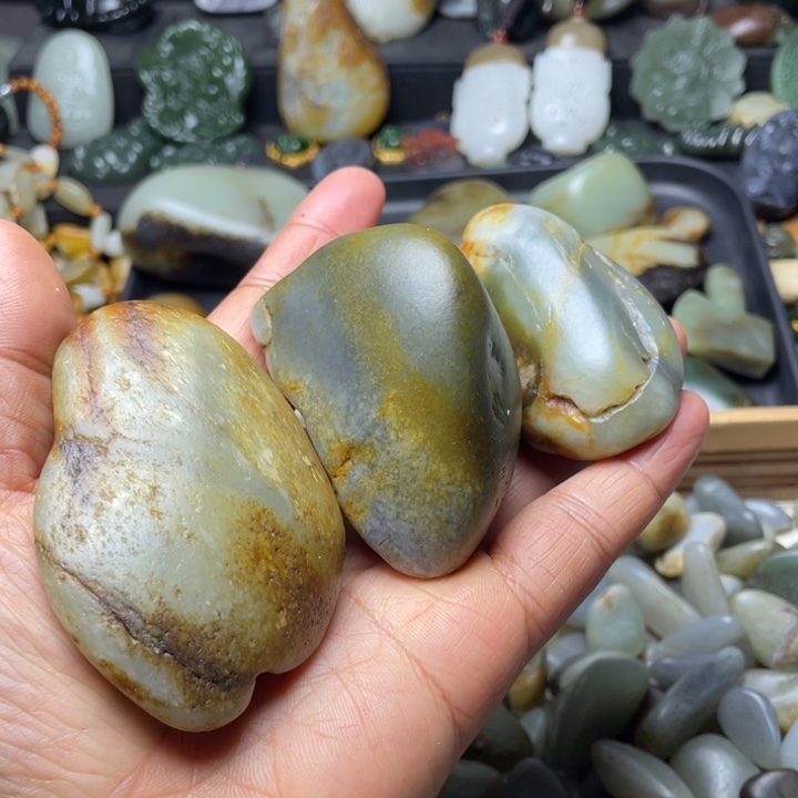 龙***和田玉未镶嵌珠宝半成品