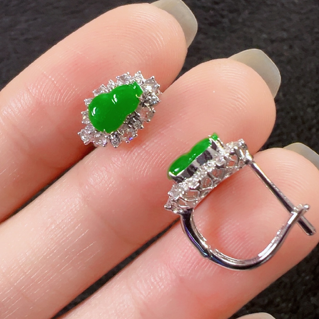 翡翠18K金镶嵌耳饰签收后24小时鉴赏期