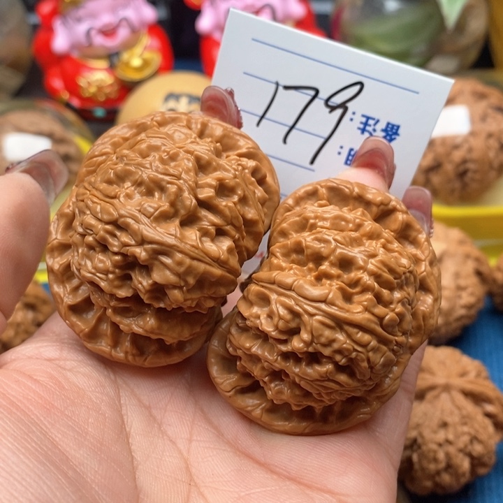 文玩核桃把件用****6179号51闷白狮子头