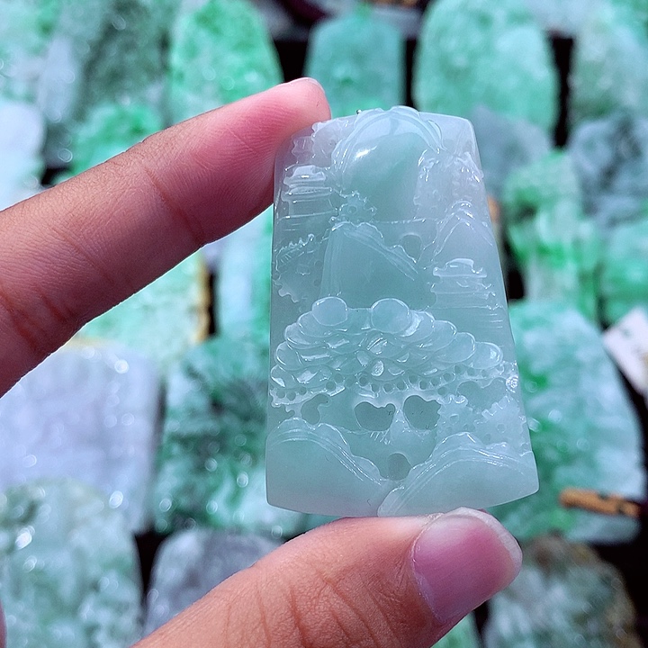 吊坠(不含链)未镶嵌翡翠