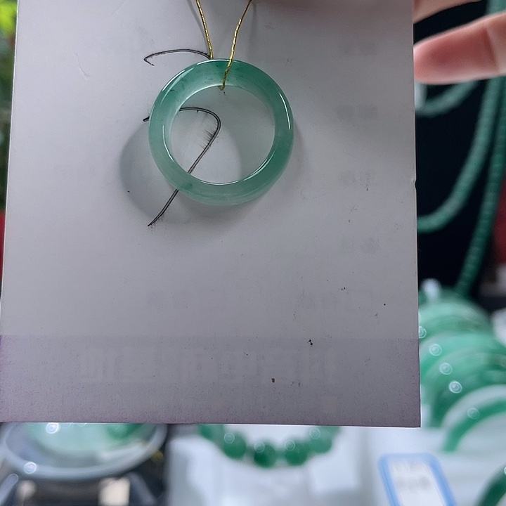 石英质玉戒指未镶嵌