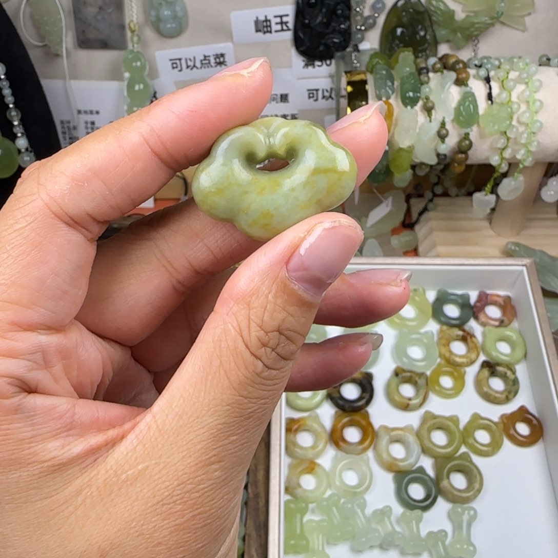 蛇纹石玉岫玉未镶嵌