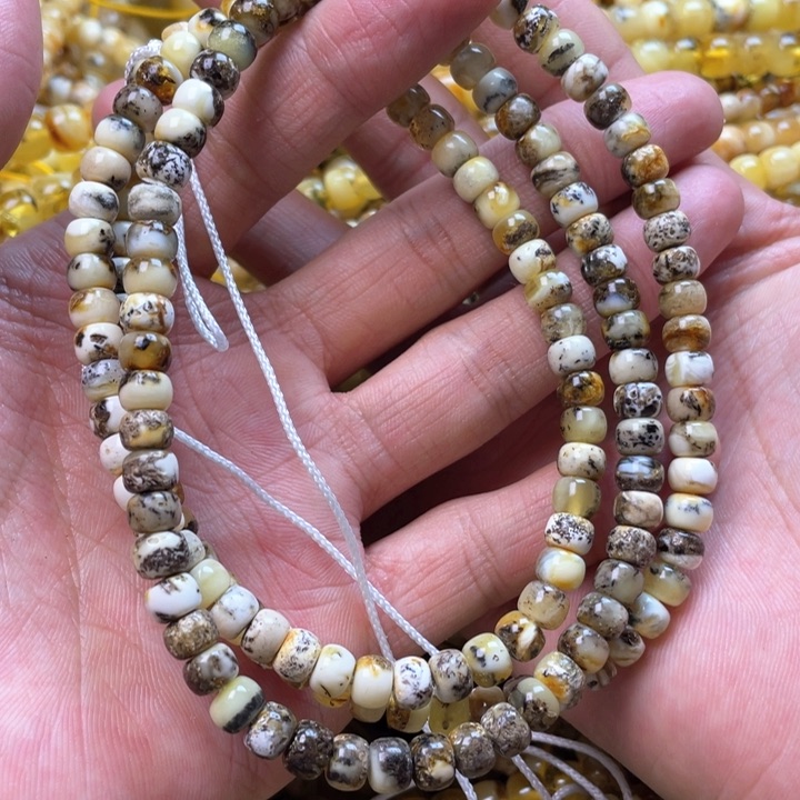 琥珀珠宝奇石未镶嵌山*