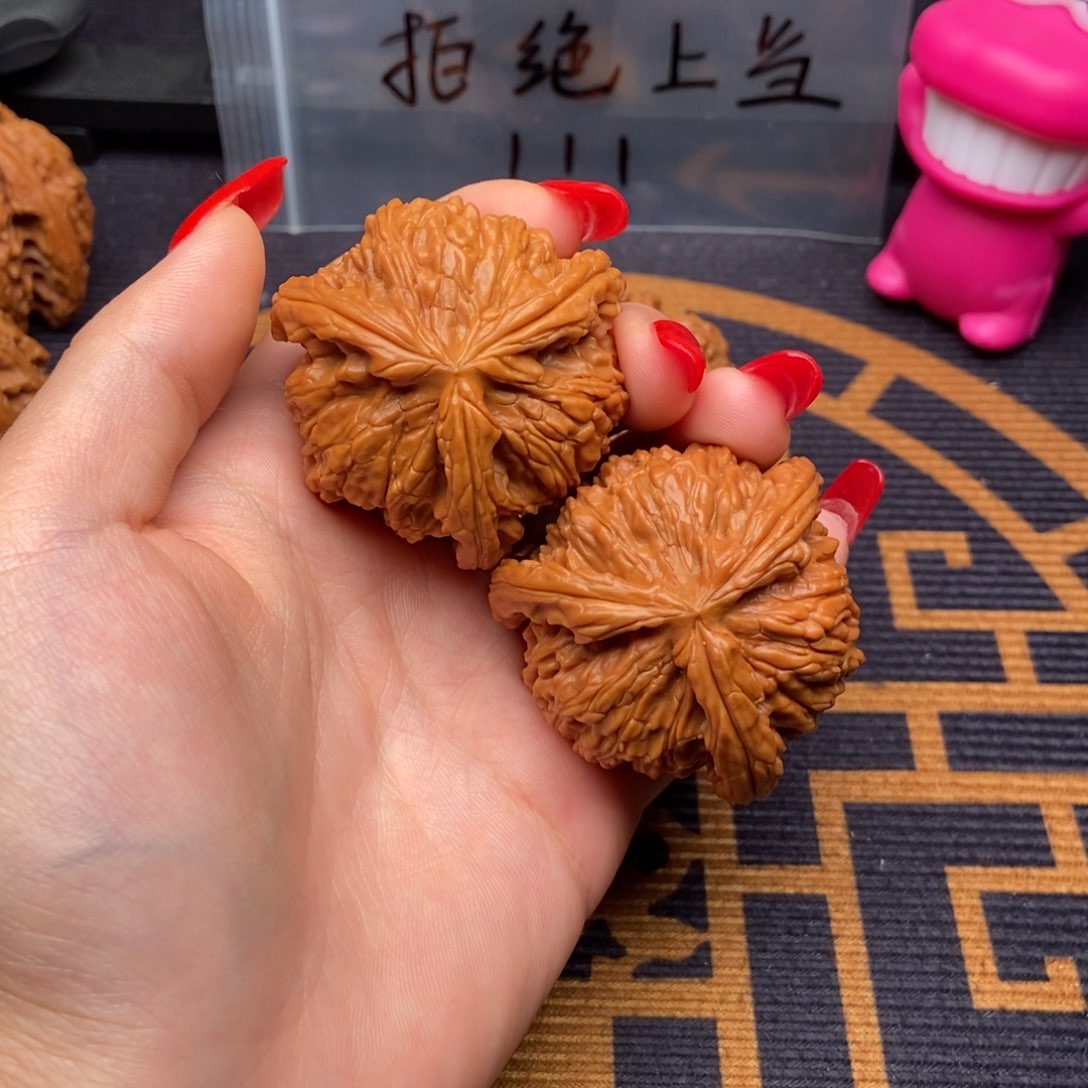 文玩核桃吊坠惊*唤白狮