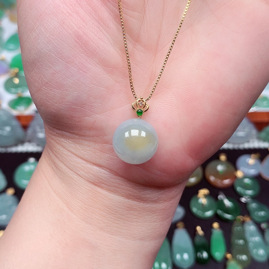 翡翠颈饰18K金镶嵌天然翡翠A货