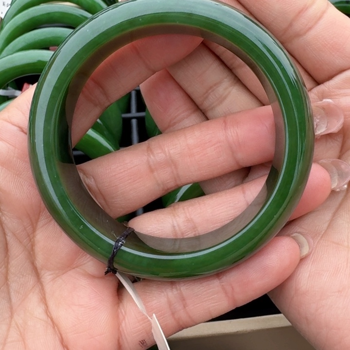 和田玉（碧玉）手镯未镶嵌