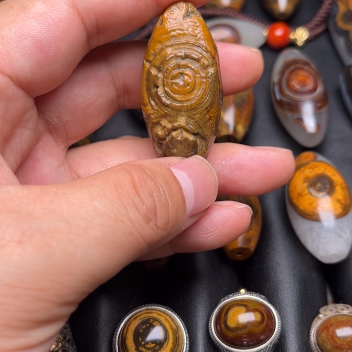 石英质玉珠宝半成品未镶嵌满**城