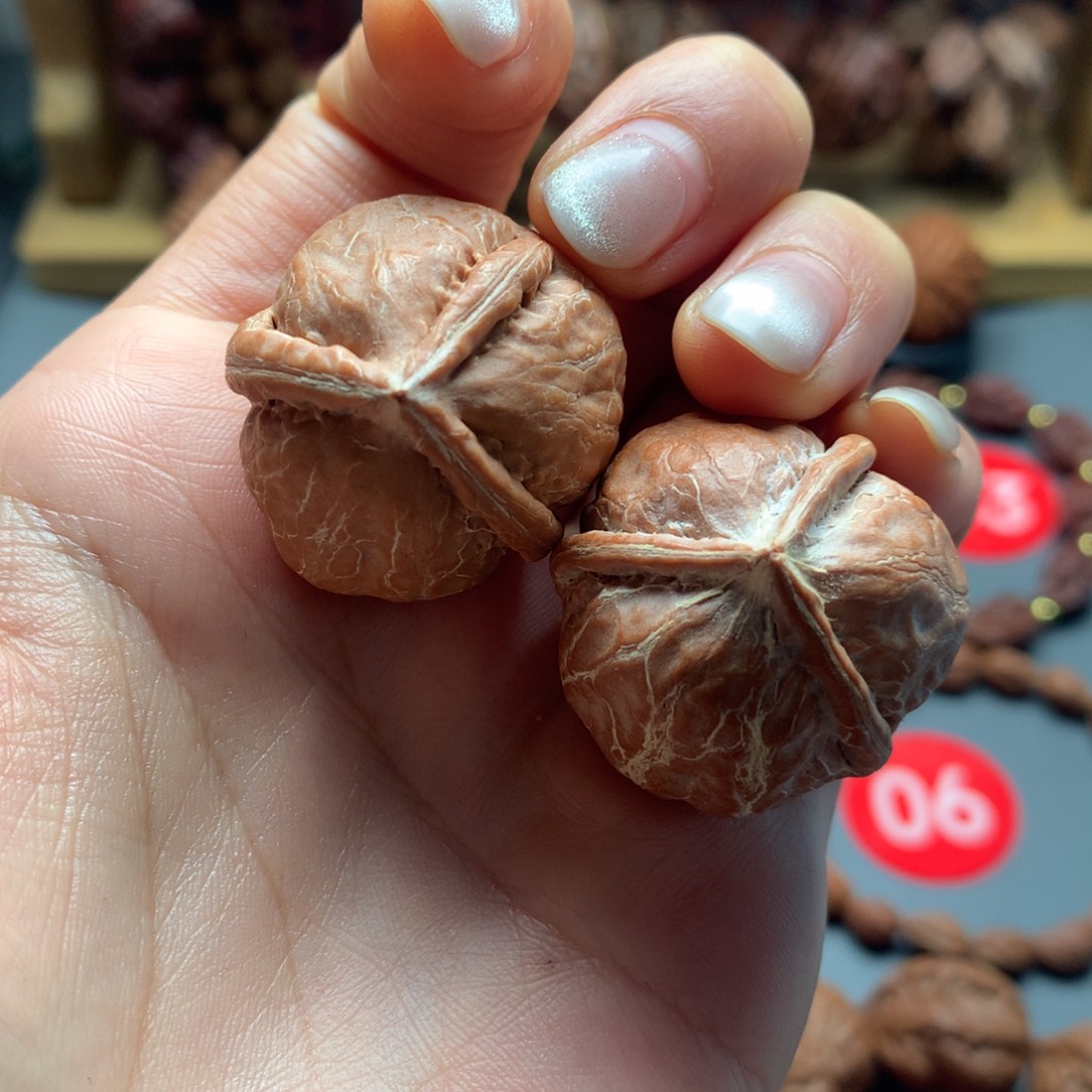 核桃4三棱磕尖瑕疵品