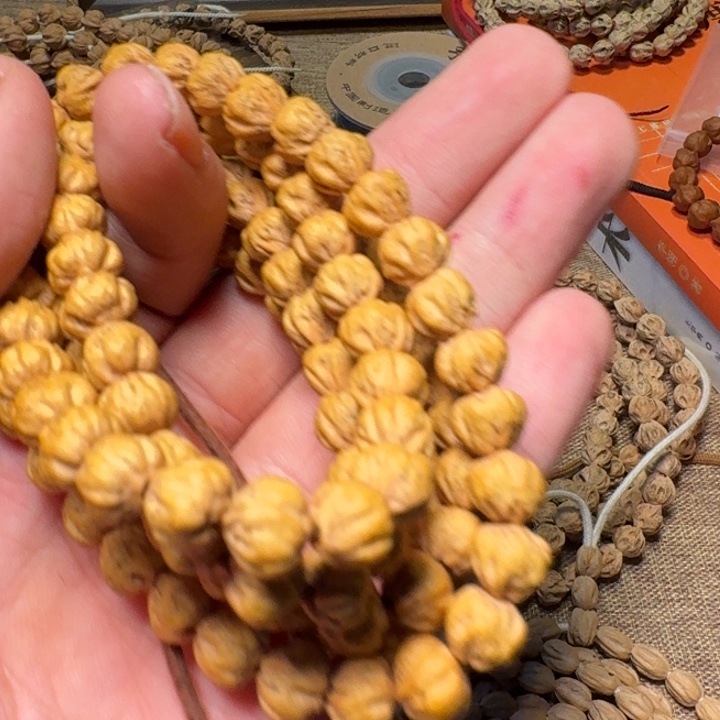 W***Y柏香籽/百香籽吊坠