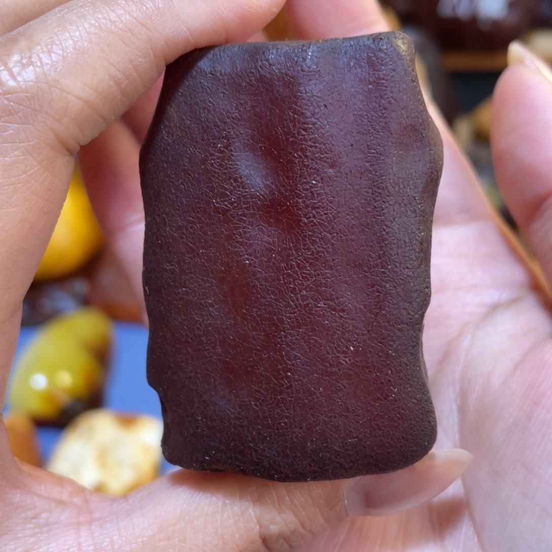 定制琥珀未镶嵌原石