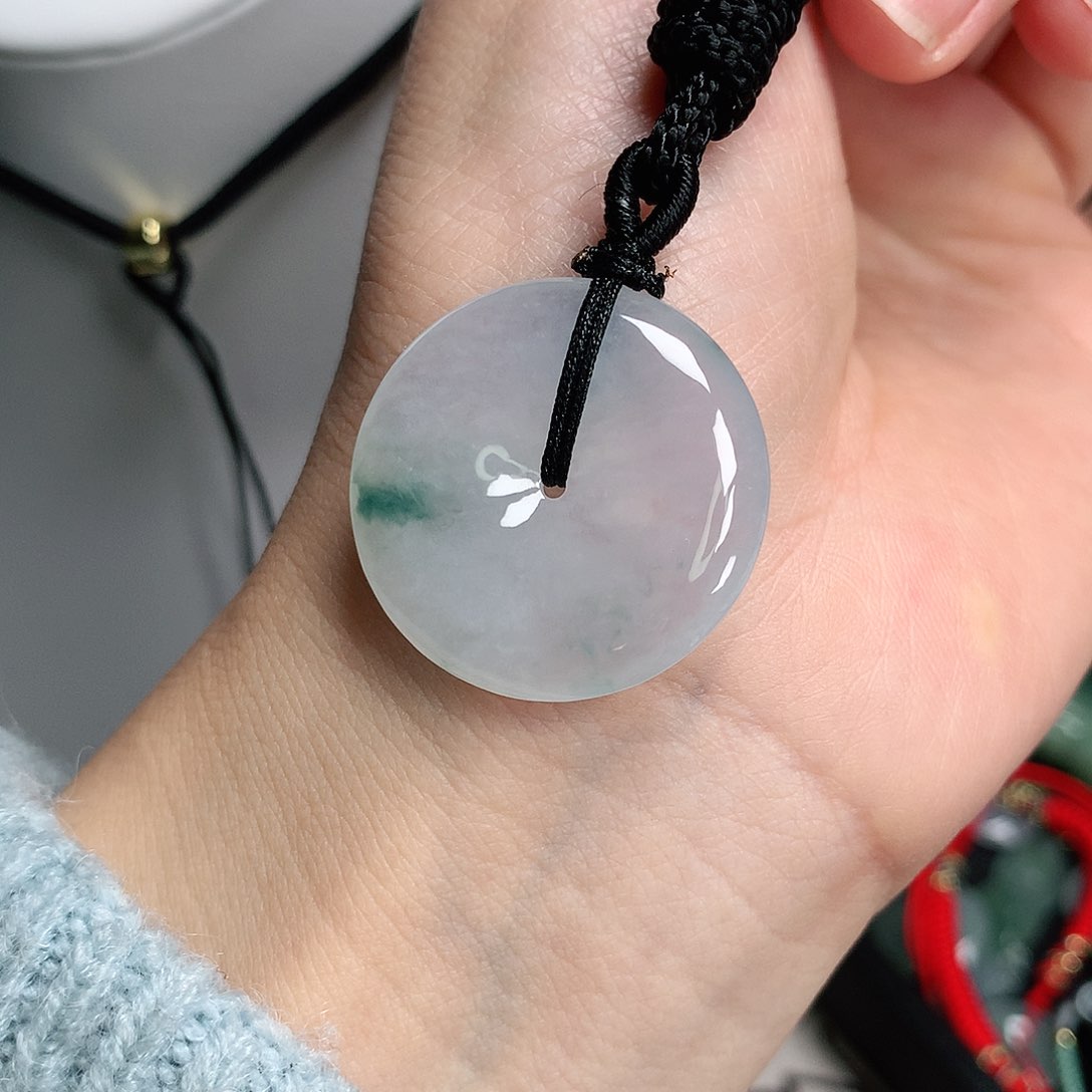 翡翠颈饰未镶嵌平安