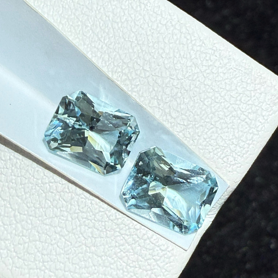 天然极美海蓝宝裸石，重量: 2.905ct  规格: 8.1*6.2*4.3毫米
