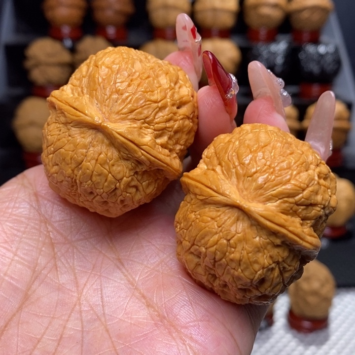 文玩核桃把件好*生金丝绣球1号