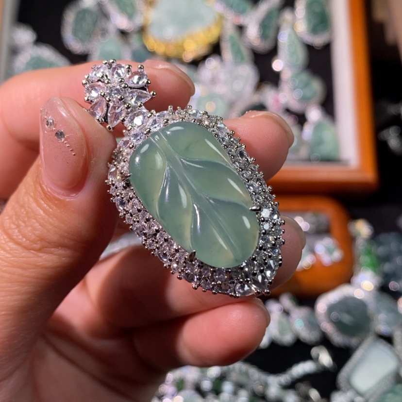 【闪购商品】翡翠颈饰未镶嵌天然