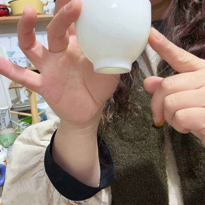 羊脂玉瓷猪油白主任杯高脚款