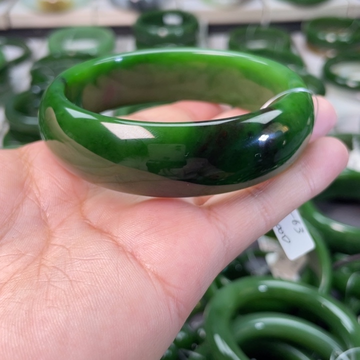 和田玉（碧玉）手镯未镶嵌