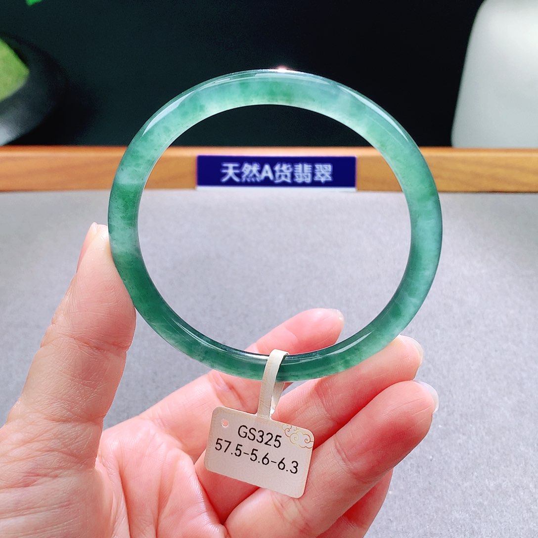 未镶嵌手镯翡翠天然翡翠手镯a货