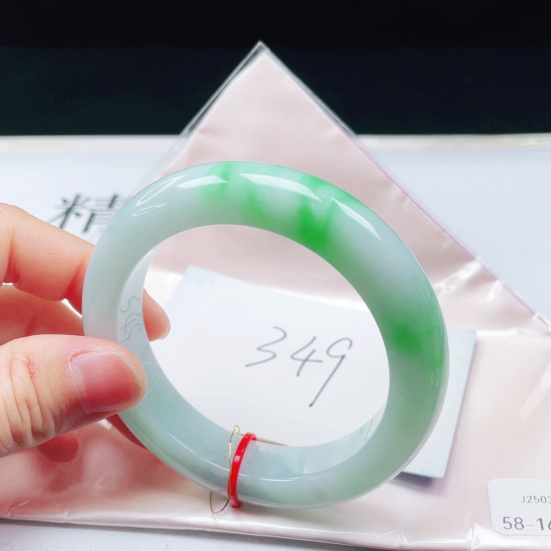 翡翠未镶嵌手镯58圈口