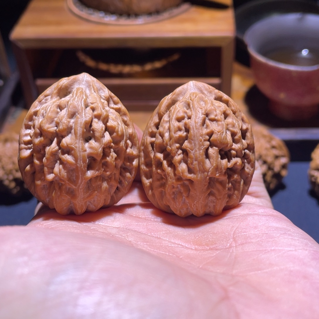 吊坠文玩核桃39山一代红锦鲤