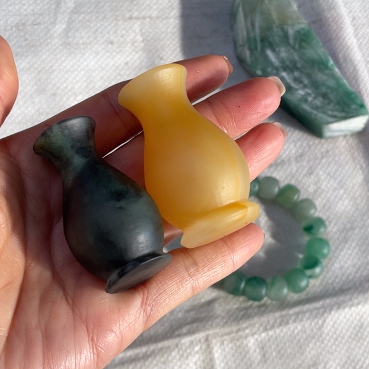 未镶嵌石英质玉（黄龙玉）挂件