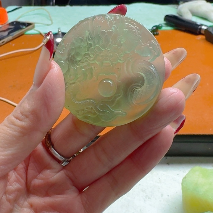 蛇纹石玉原石未镶嵌4