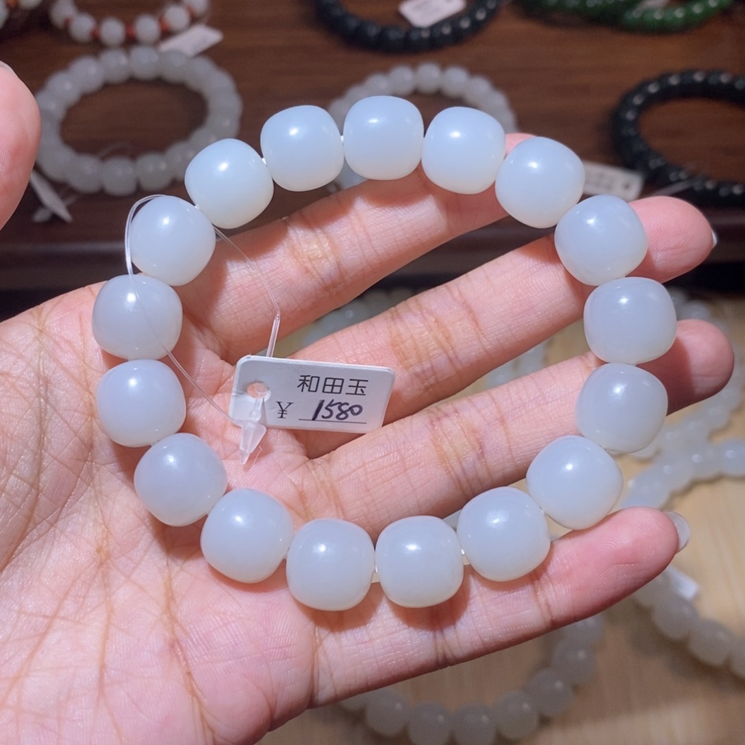 和田玉手串未镶嵌微瑕