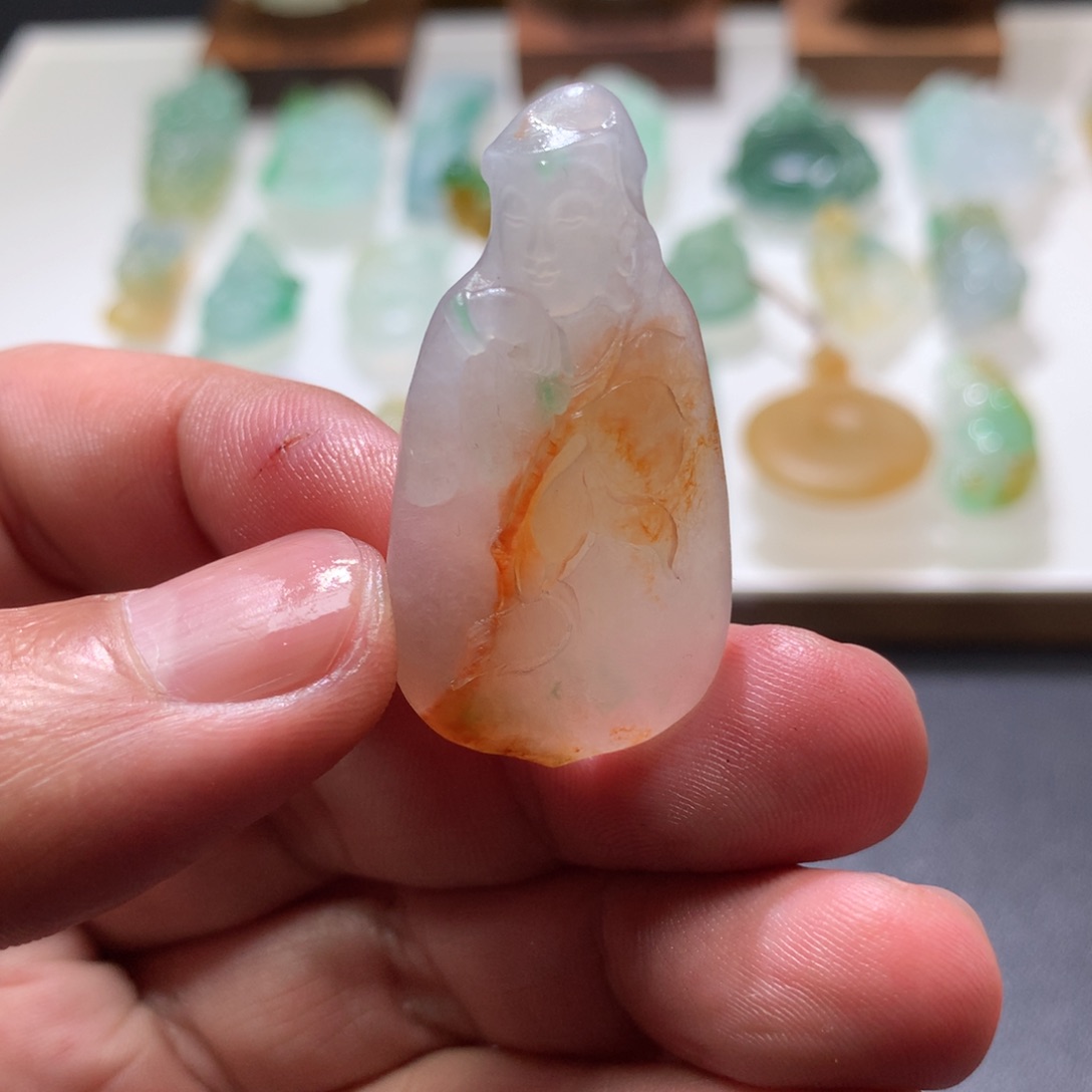 定制翡翠未镶嵌万**城