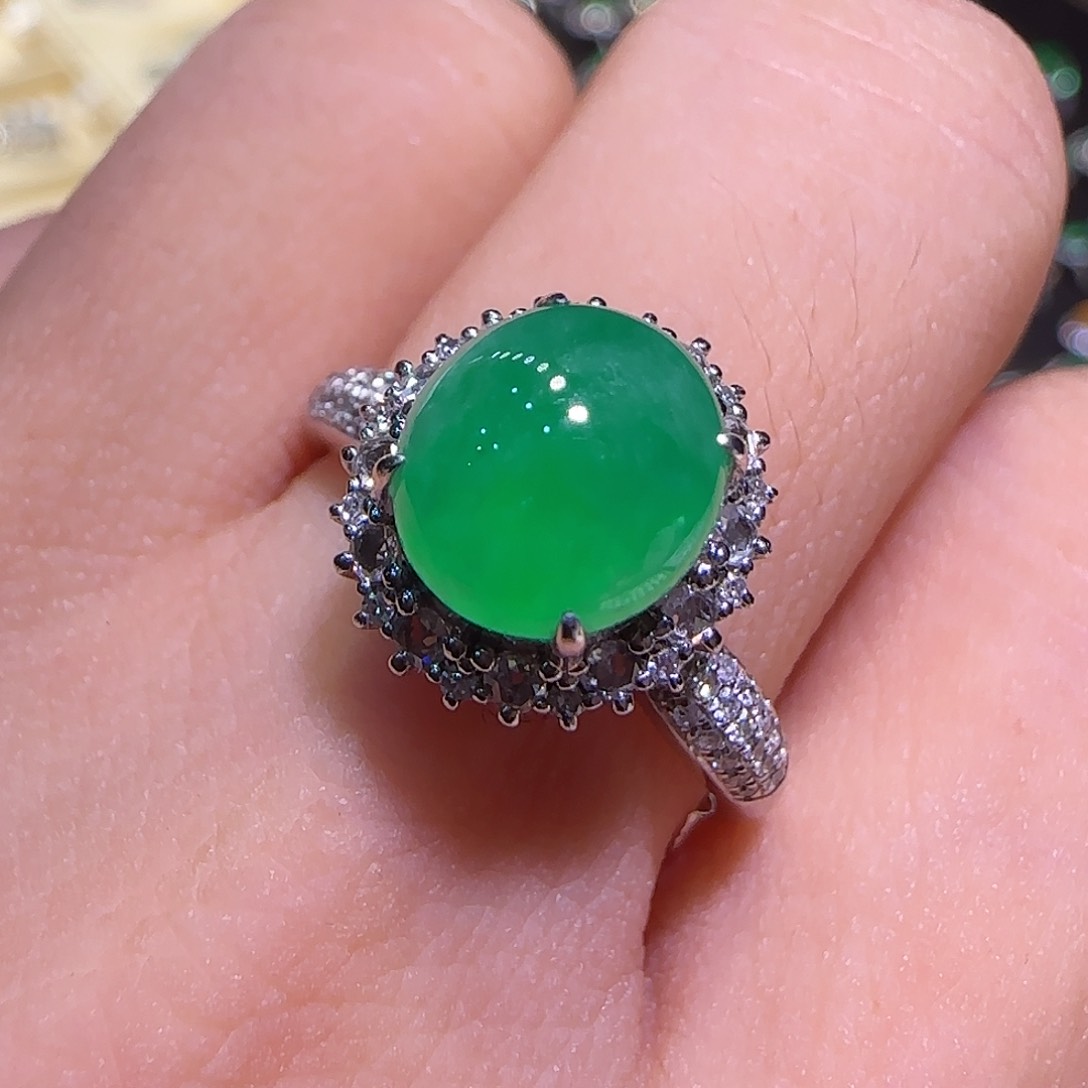 翡翠戒指18K金镶嵌戒指