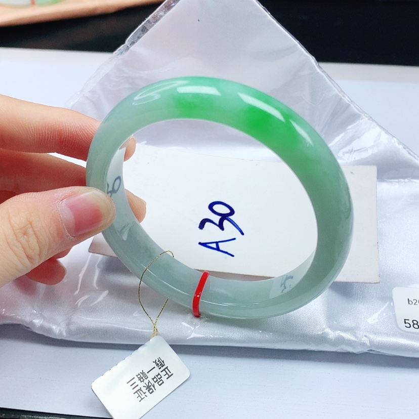 【闪购商品】翡翠手镯未镶嵌天然缅甸a货手镯58