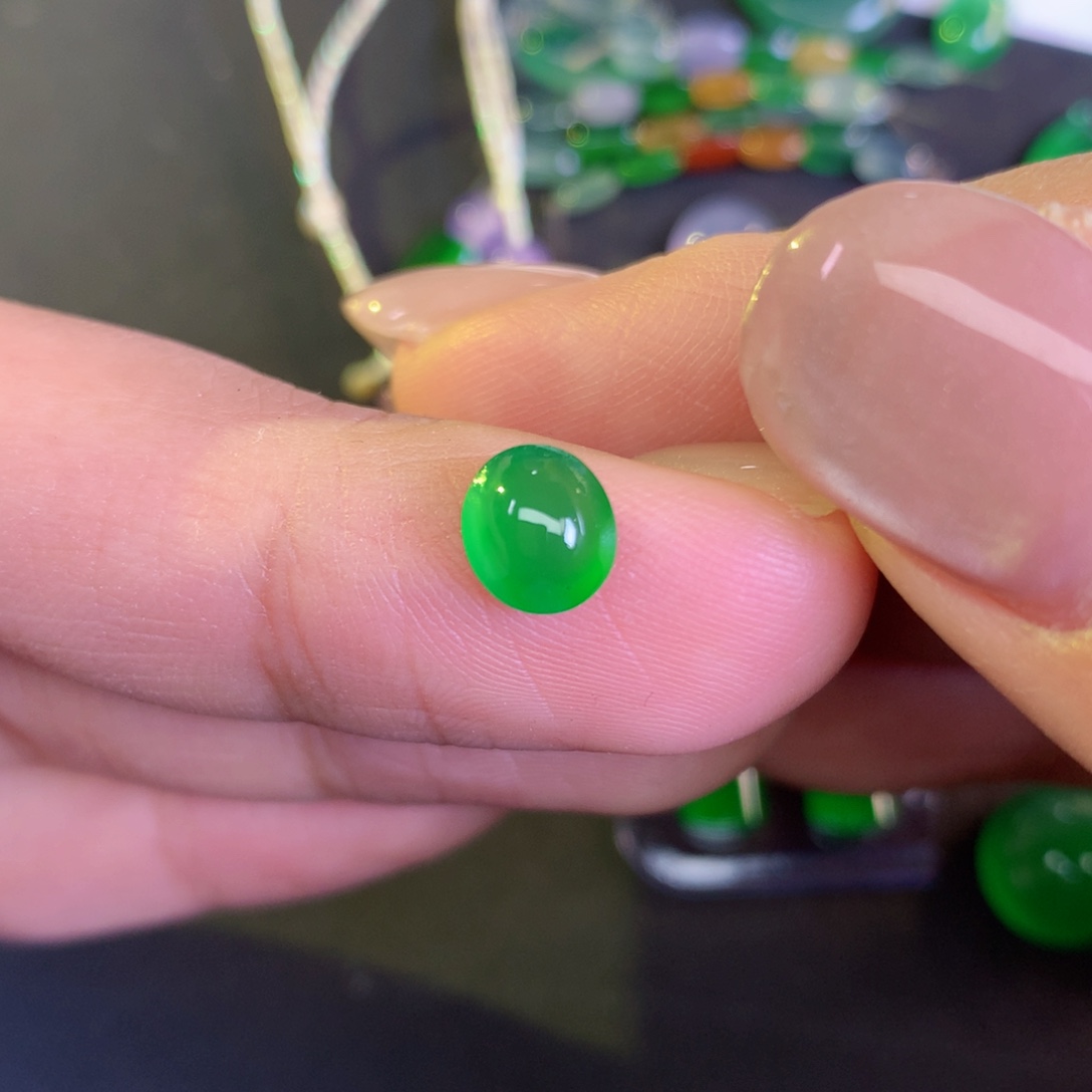 翡翠裸石6.68-6.01-3.52