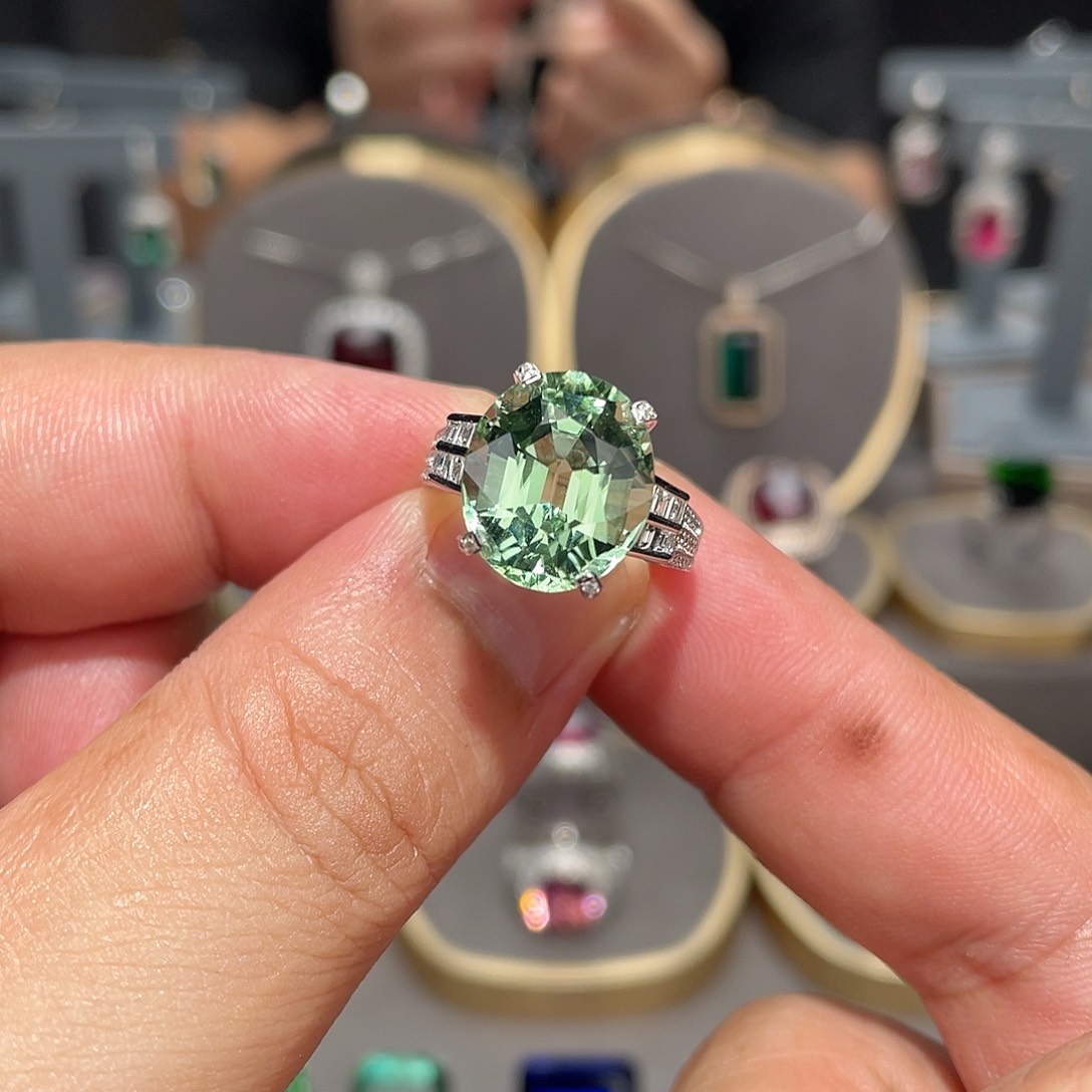 18K金镶嵌戒指碧玺8.3ct