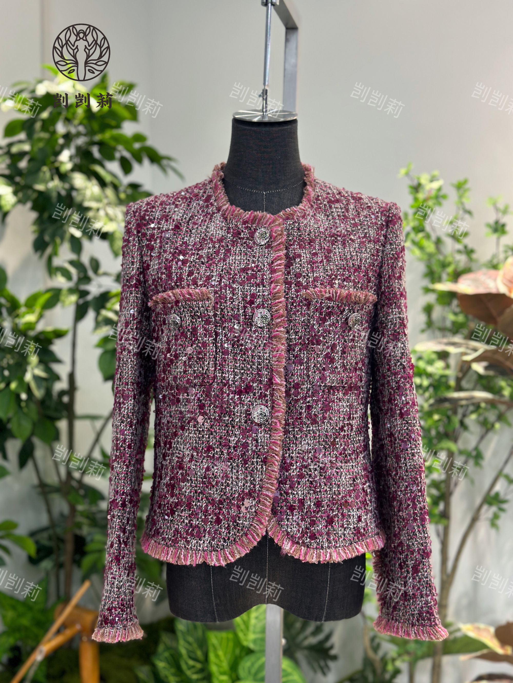 剀剀莉冬季（紫云间）新款紫色圆领手工拉毛保暖修身高端小香风外套