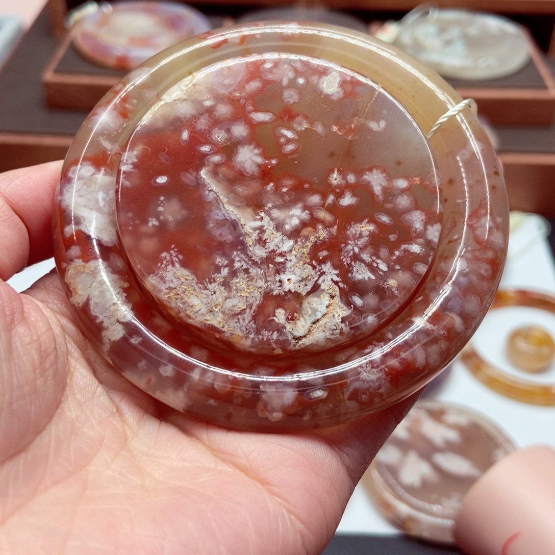 玛瑙/玉髓手镯未镶嵌马****珠