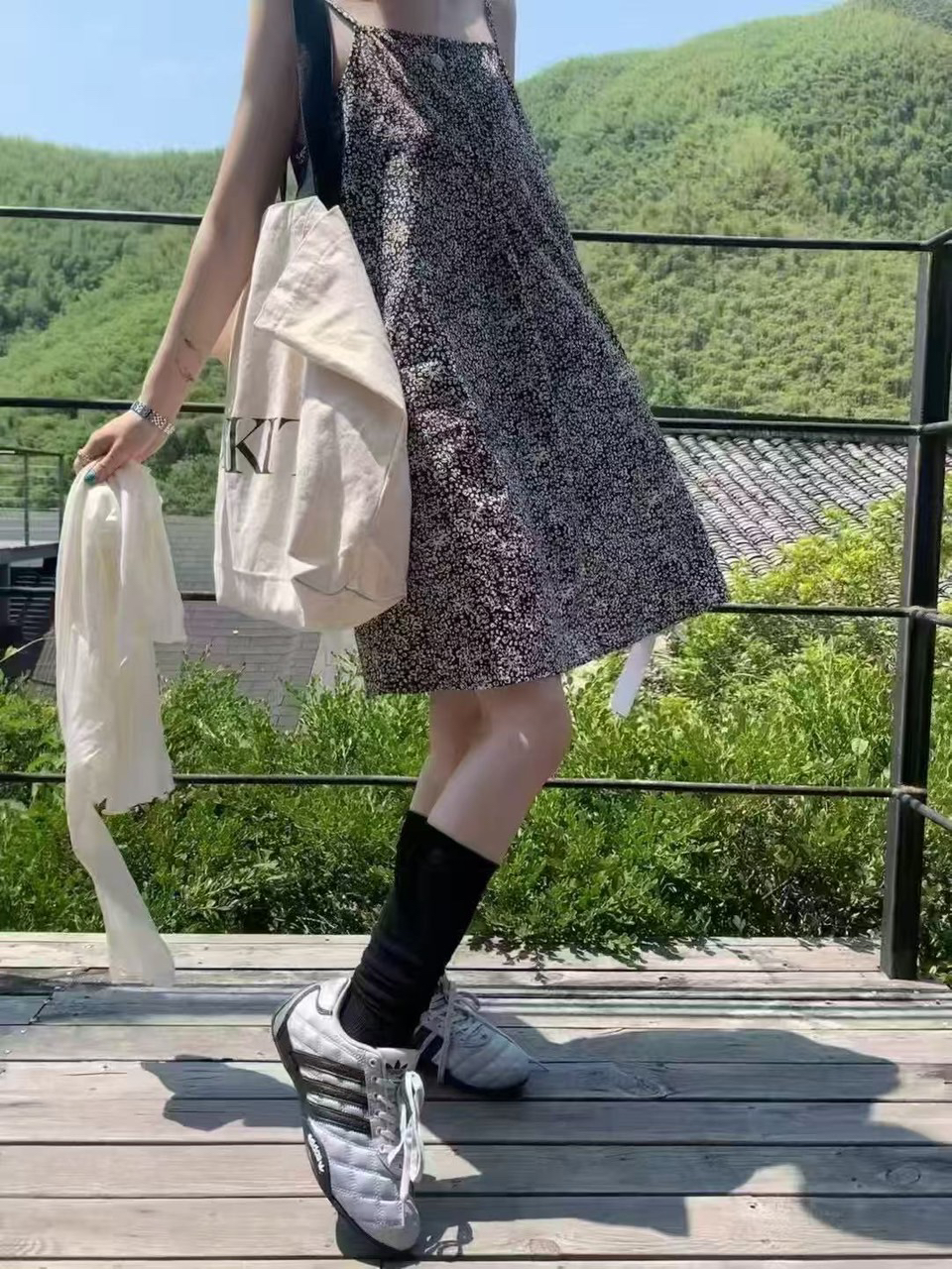 【碎花韩代裙】超级好看的！碎花单裙 想怎么穿都行！