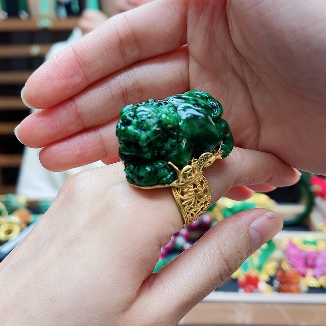 银S925镶嵌戒指翡翠喜****来48小时鉴赏期1