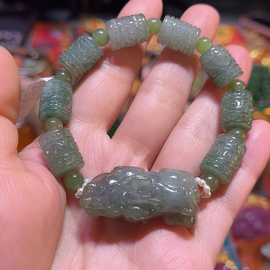 翡翠未镶嵌手链双十二福利价翡翠貔貅手链